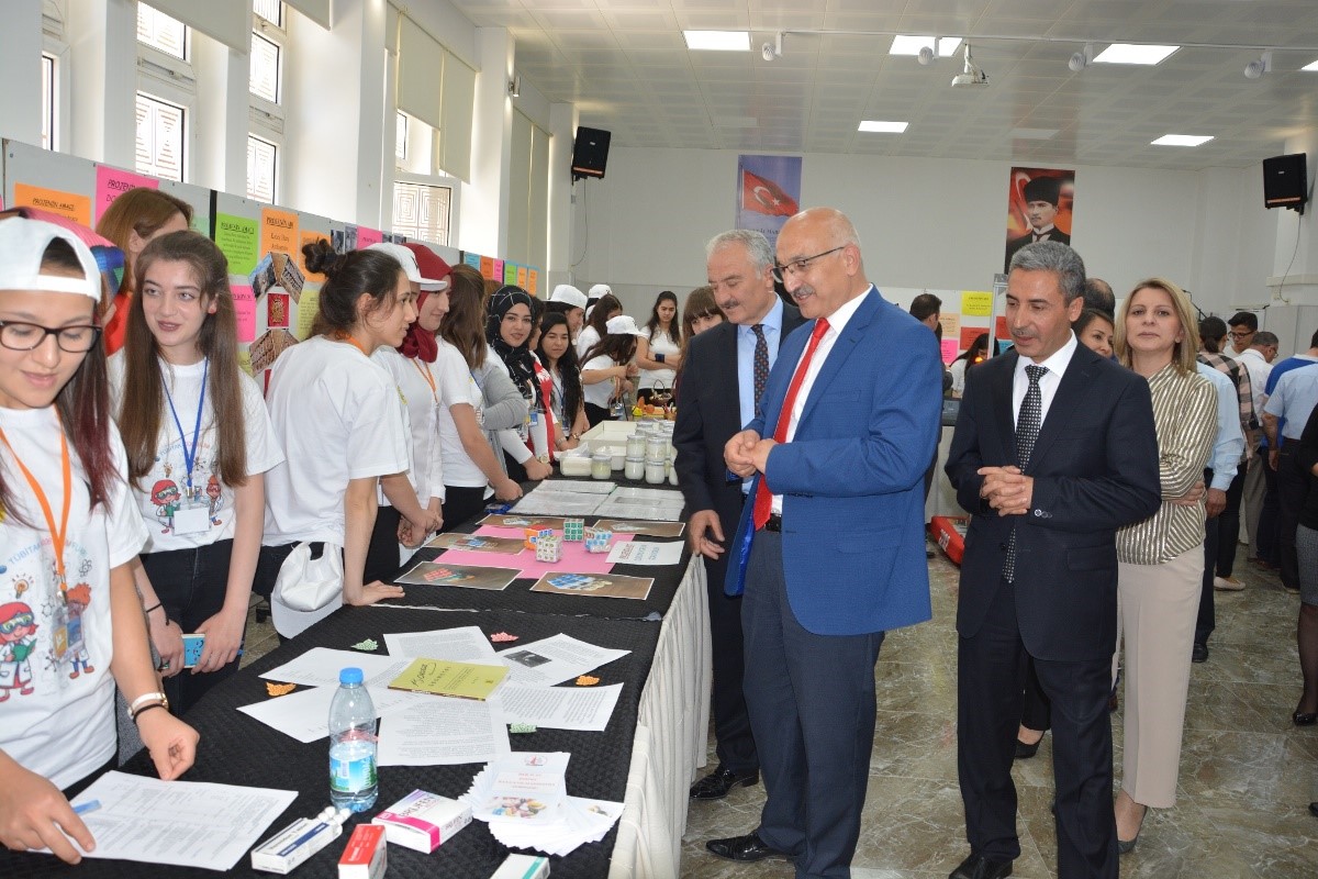 İLK DEFA TÜBİTAK BİLİM FUARI AÇTILAR