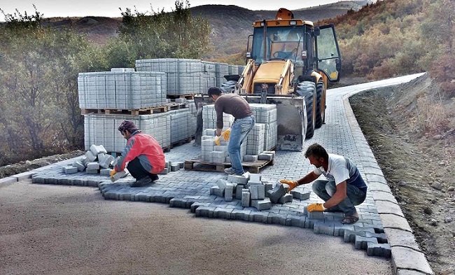 81 KÖYE KİLİT PARKE TAŞI DÖŞENECEK