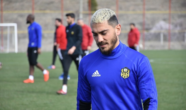 MURAT YILDIRIM ANNESİNİ KAYBETTİ