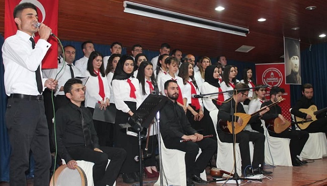 ÖĞRETMENLERDEN MUHTEŞEM KONSER