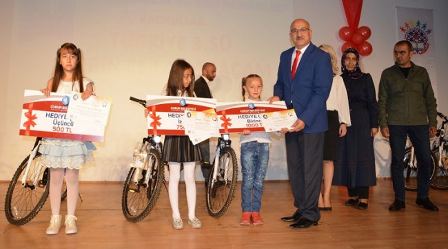 RESİM YARIŞMASINDA ÖDÜLLER VERİLDİ