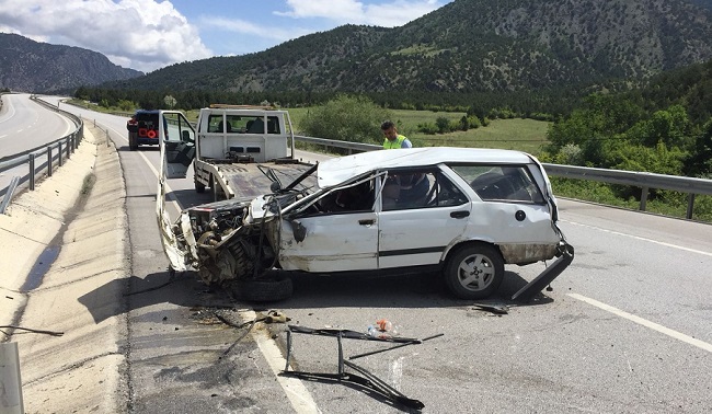 TAKLA ATAN ARAÇ HURDAYA DÖNDÜ!