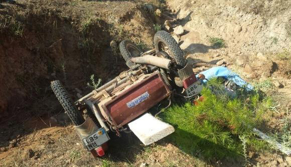 SEPETLİ MOTOSİKLET UÇURUMA DÜŞTÜ