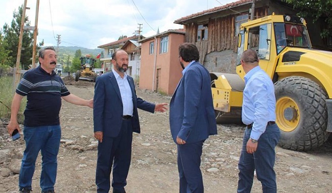 ASFALT ÇALIŞMALARINI İNCELEDİ