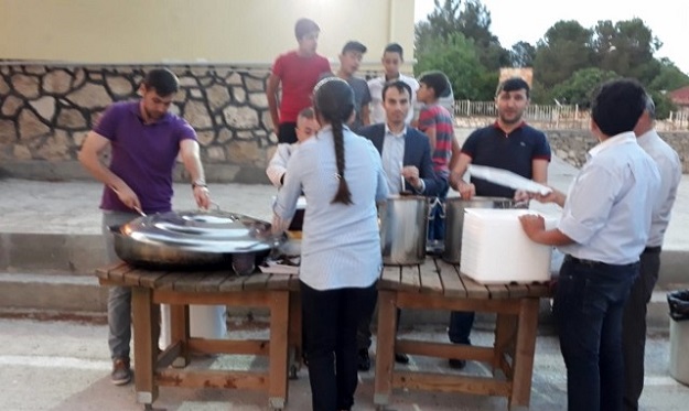 ÖĞRENCİ VE VELİLER İFTARDA BULUŞTU