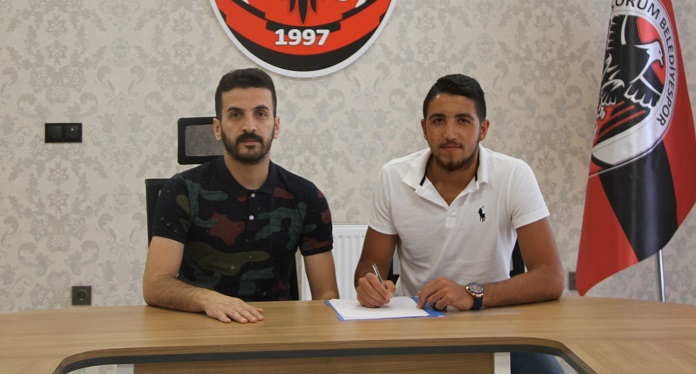 GOLCÜ FUTBOLCUNUN SÖZLEŞMESİ UZATILDI