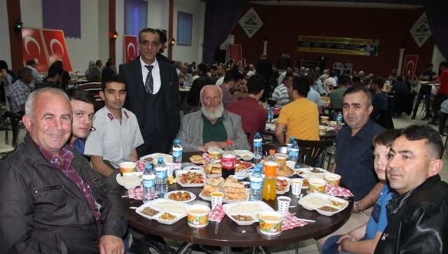 ESNAF İFTARDA BİR ARAYA GELDİ