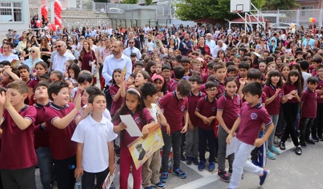 OKULLARDA KARNE SEVİNCİ YAŞANDI