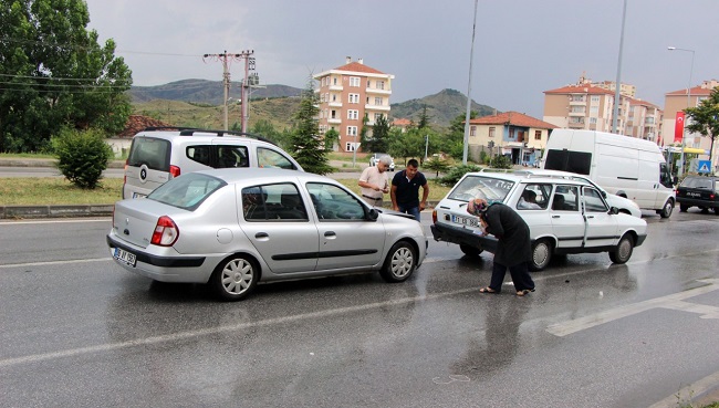 YAĞMUR KAZALARA NEDEN OLDU