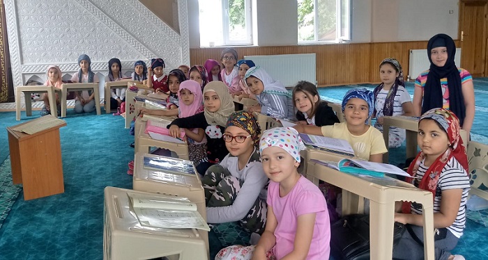 İLİM YAYMA’DA YAZ KURSLARI DEVAM EDİYOR