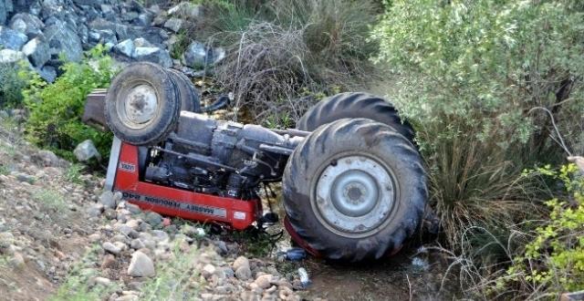 TRAKTÖR SÜRÜCÜSÜ DEREYE UÇTU