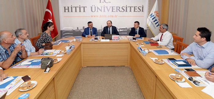 REKTÖR REHBER ÖĞRETMENLERLE GÖRÜŞTÜ