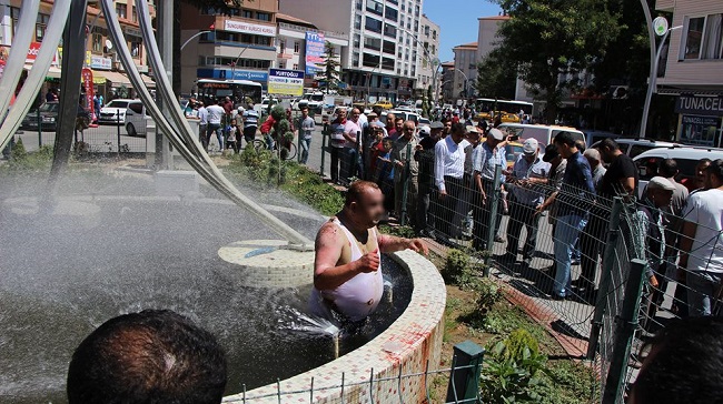 ÇORUM’DA KENDİNİ YAKMAYA KALKTI!