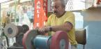 BIÇAKÇILARIN BAYRAM MESAİSİ BAŞLADI