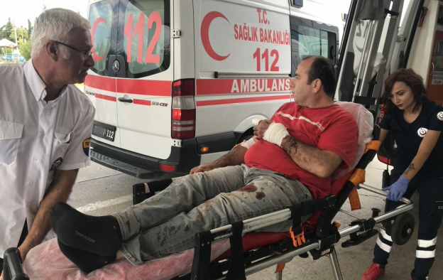 ACEMİ KASAPLAR KENDİLERİNİ KESTİ!