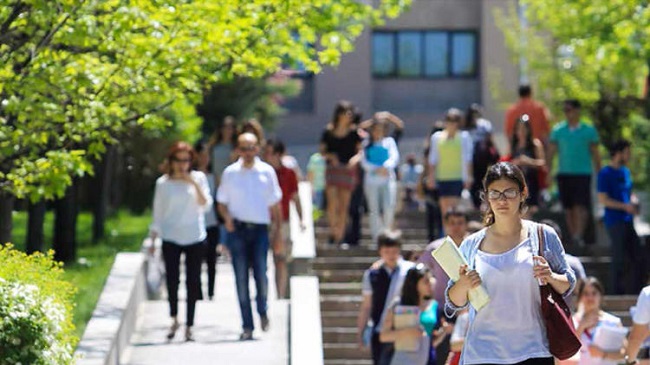 LİSANSÜSTÜ PROGRAMLARINA YOĞUN İLGİ