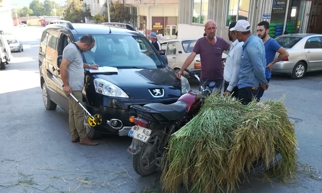 MOTOSİKLET İLE OTOMOBİL ÇARPIŞTI