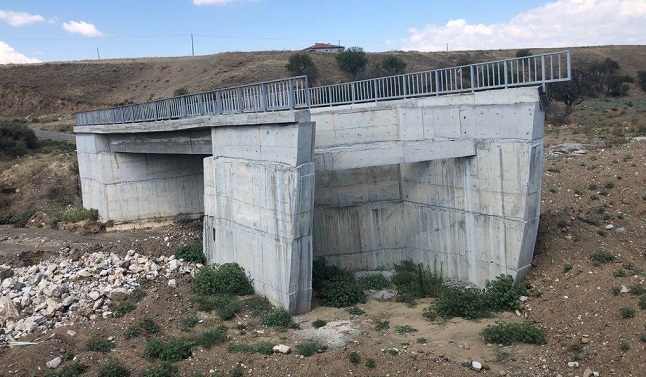 KÖPRÜ YAPIMINDA SON AŞAMAYA GELİNDİ