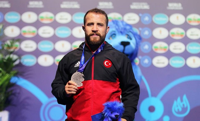 ÇORUM’UN FATİHİ DÜNYA İKİNCİSİ