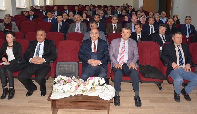 MÜDÜRLERE BİLİŞİM TEKNOLOJİLERİ EĞİTİMİ