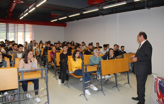 ÜNİVERSİTELİ GENÇLERE UYUŞTURUCU UYARISI