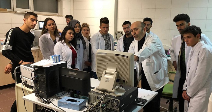 HASTANE LABORATUVARINI İNCELEDİLER