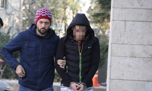 20 YAŞINDAKİ GENÇTEN ESRAR ÇIKTI