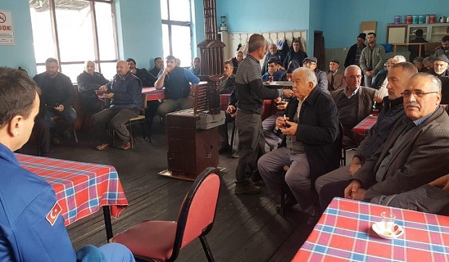 KAYMAKAM KÖYLÜLERİN SORUNLARINI DİNLEDİ