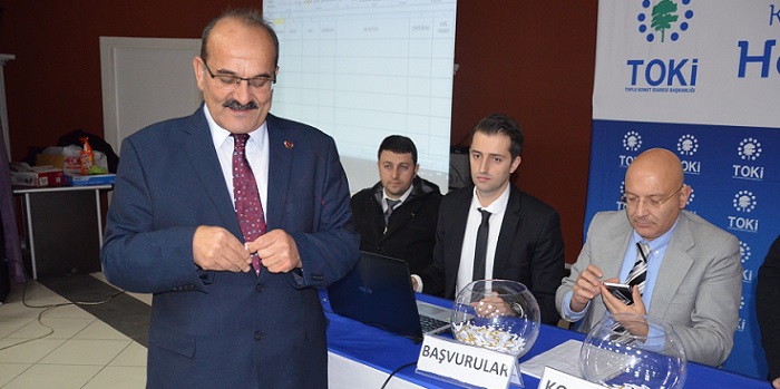 111 TOKİ KONUTU SAHİPLERİNİ BULDU