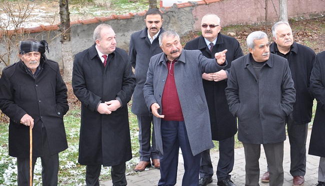 BAŞKAN ŞAHİNER’DEN O KÖYE ZİYARET