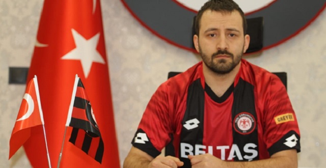 HAKAN GELDİ ‘IŞIK’ HIZIYLA GİTTİ