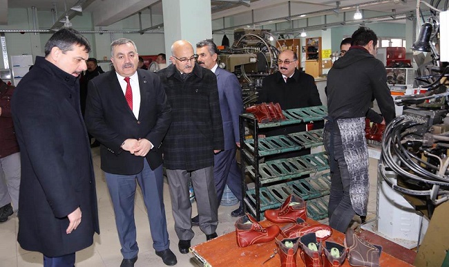 ÇİFTÇİ İSKİLİP’TE İNCELEMELERDE BULUNDU