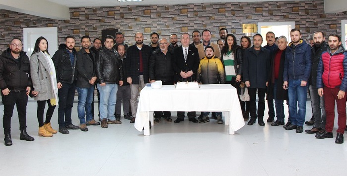 ŞAHİNER GAZETECİLER GÜNÜNÜ KUTLADI