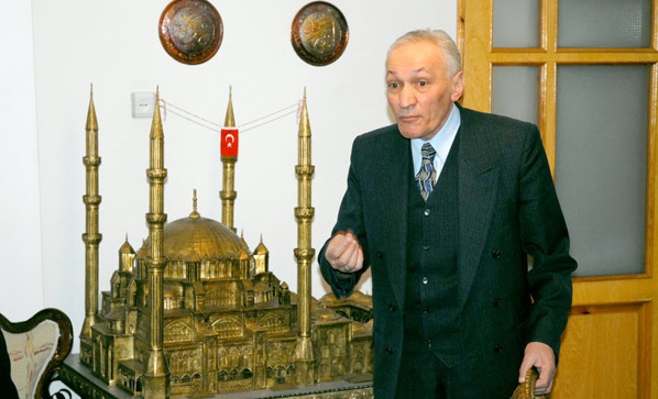 CAMİ MAKETİNİ 6 YILDA TAMAMLADI