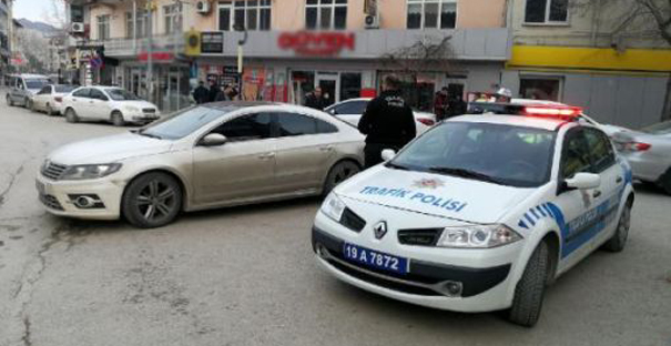 ŞÜPHELİ OTOMOBİL PANİK YARATTI