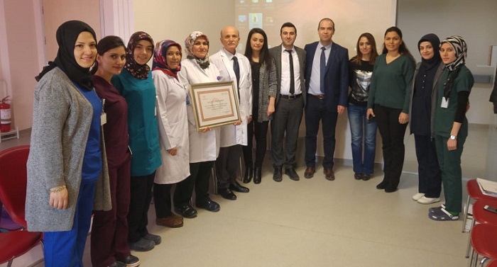 ANNE DOSTU HASTANE UNVANI KAZANDILAR