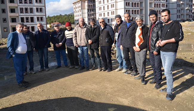 MAAŞLARINI ALAMAYAN İŞÇİLER İSYAN ETTİ