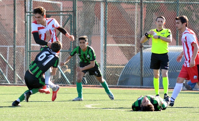 TEKME TOKAT RAKİPLERİNE SALDIRDI!