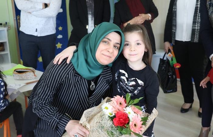 PROTOKOL EŞLERİNDEN SÜRPRİZ ZİYARET