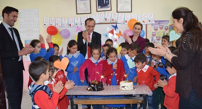 441 ÖĞRENCİNİN DOĞUM GÜNLERİ KUTLANDI