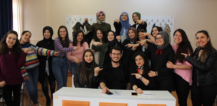 30 KIZ ARASINDA TEK ERKEK ÖĞRENCİ OLDU