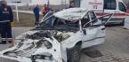 OTOMOBİL TIRA ARKADAN ÇARPTI
