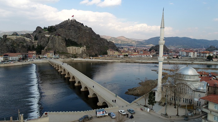 TARİHİ KOYUNBABA KÖPRÜSÜ HİZMETTE