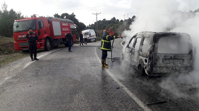 SEYİR HALİNDEKİ OTOMOBİL YANDI
