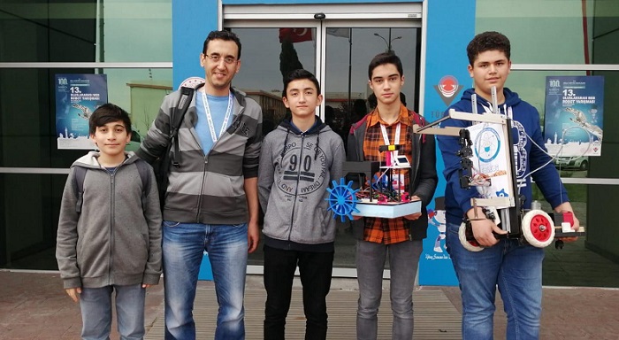 FEN LİSESİ ÖĞRENCİLERİNDEN BÜYÜK BAŞARI