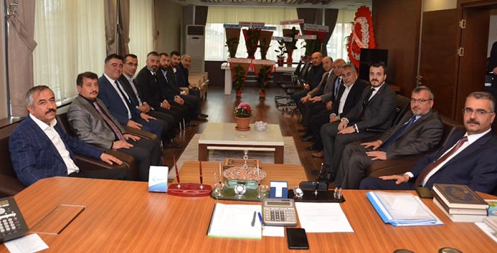 AK PARTİ’DEN İLÇE BELEDİYELERİNE ZİYARET