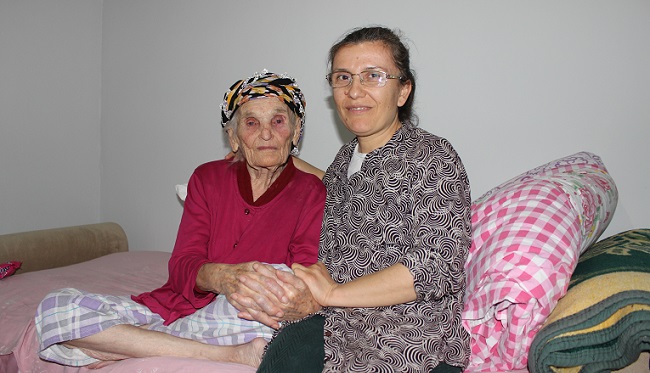 YAŞLI KADININ EVİ NİHAYET ONARILDI