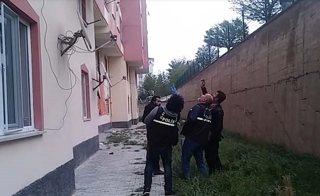 GENÇ KIZ 5. KATTAN AŞAĞI DÜŞTÜ