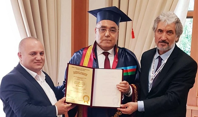 FAHRİ DOKTORA UNVANI VERİLDİ