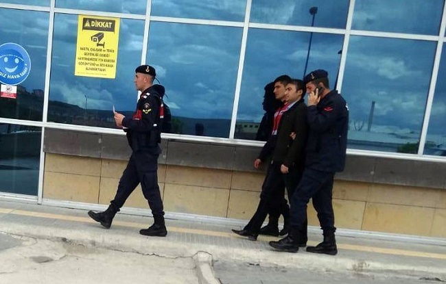 FETÖ FİRARİSİ HAKİMDE YAKALANDI